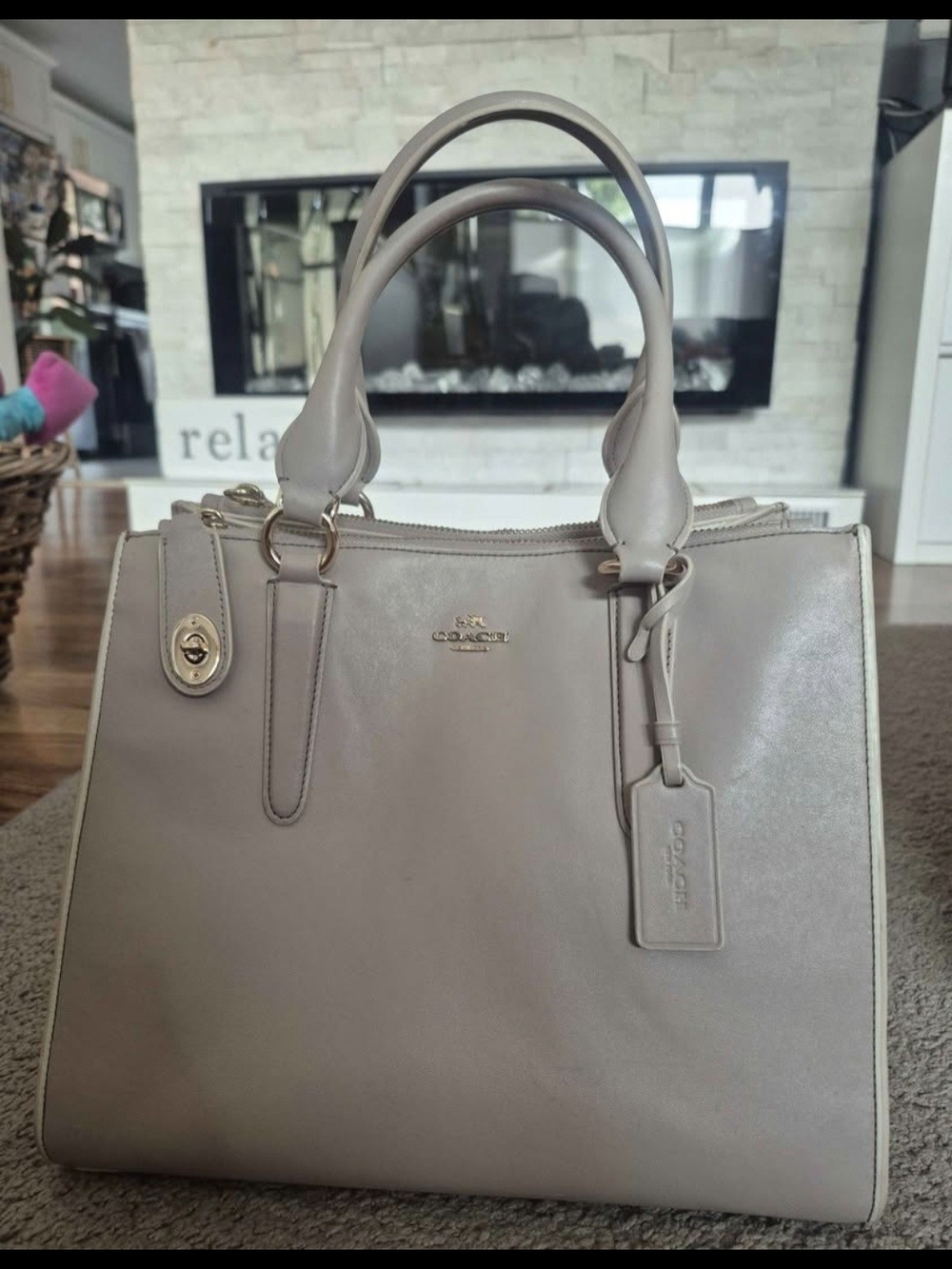 Coach Cream Leather Tote with Gold Feet - Picture 2 of 8